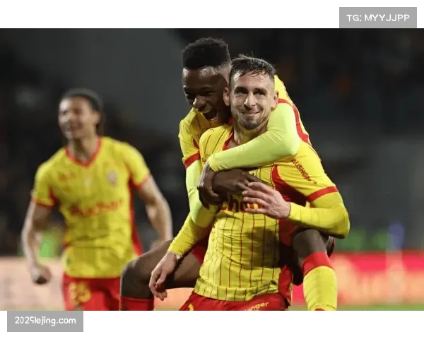 朗斯阿吉拉尔补时阶段凌空射门制胜 关键进球重燃争冠希望 朗斯阿吉拉尔补时阶段凌空射门制胜 关键进球重燃争冠希望